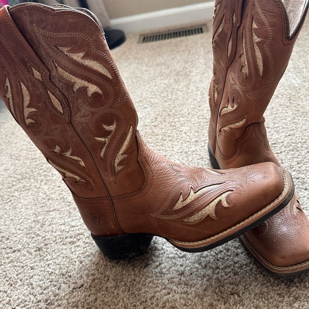 Ariat Women's Tan Western Boots with Gold Accents